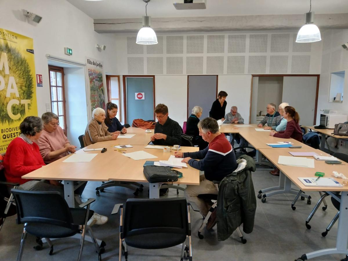 Personnes en groupe de travail